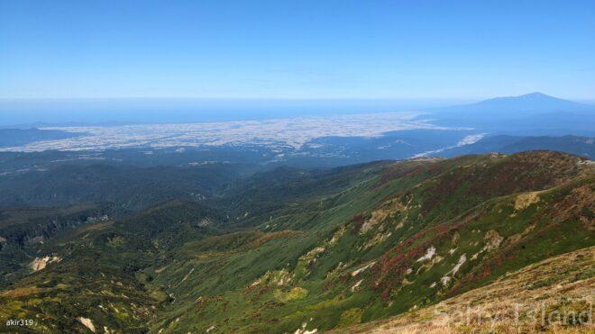 月山頂上からの眺め