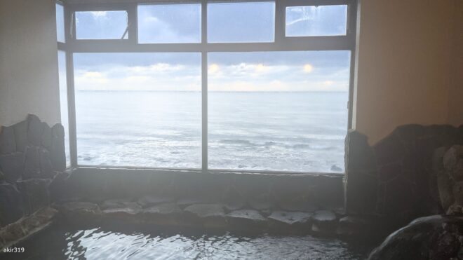 日本海を見下ろす湯の田温泉